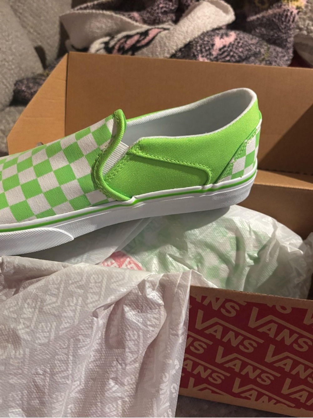Vans womans  Slip-On Checkerboard Sneaker - Neon Green & White